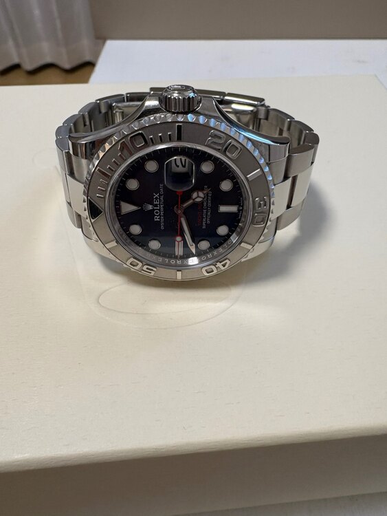 ヨットマスター 40 126622 ブルー （高級時計）の商品画像 - 査定依頼日：2025年1月24日 - 最高査定価格：2,050,000円