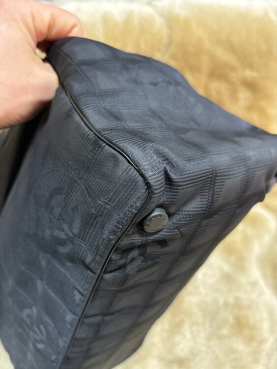 ニュートラベルライン（ブランドバッグ）の商品画像 - 査定依頼日：2025年2月8日 - 最高査定価格：50,000円