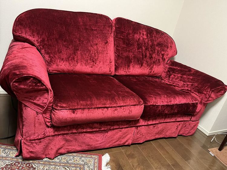 英国LAURA ASHLEY ２人掛けソファ（家具・寝具）の商品画像 - 査定依頼日：2023年6月5日 - 最高査定価格：2,000円