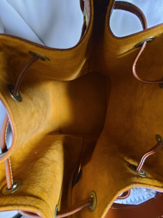 プチノエ（ブランドバッグ）の商品画像 - 査定依頼日：2022年5月9日 - 最高査定価格：30,000円