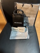 バレンシアガ  （ブランドバッグ）の商品画像 - 査定依頼日：2025年11月27日 - 最高査定価格：45,000円