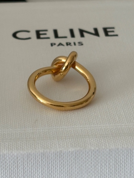 セリーヌ  （ブランドバッグ）の商品画像 - 査定依頼日：2025年7月27日 - 最高査定価格：8,000円