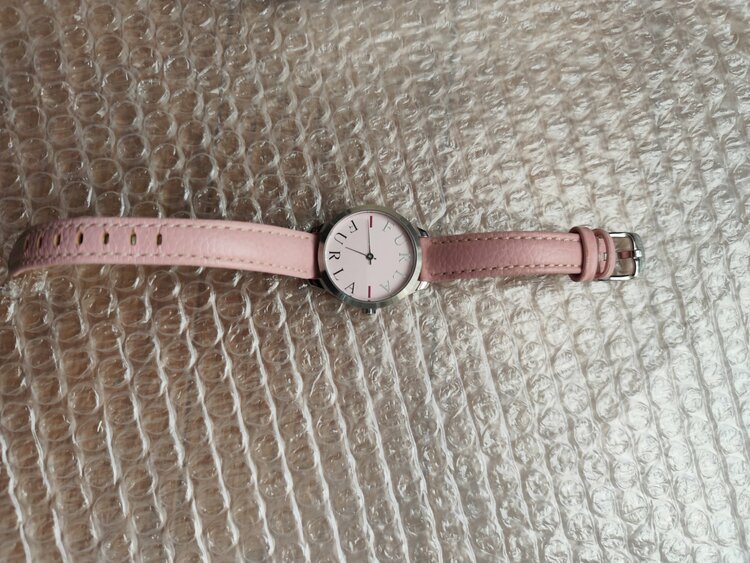 FURLA 腕時計（高級時計）の商品画像 - 査定依頼日：2026年4月11日 - 最高査定価格：2,000円