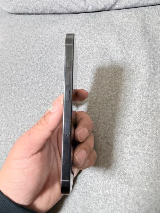 iPhone 16 Pro 256GB SIMフリー（スマホ）の商品画像 - 査定依頼日：2026年3月21日 - 最高査定価格：116,000円