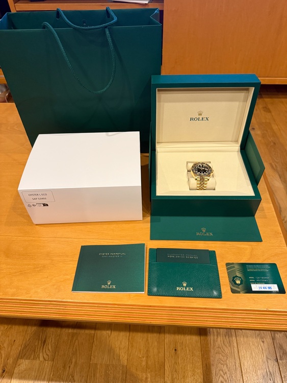 ロレックス GMTマスター （高級時計）の商品画像 - 査定依頼日：2025年8月23日 - 最高査定価格：7,000,000円