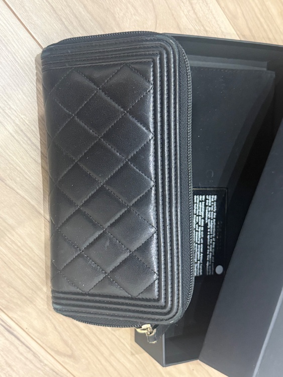 ボーイシャネル　長財布（ブランド財布・小物）の商品画像 - 査定依頼日：2026年7月2日 - 最高査定価格：30,000円