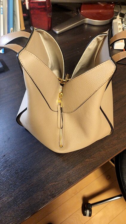 ハンモック ミディアム（古着・ファッション）の商品画像 - 査定依頼日：2025年10月27日 - 最高査定価格：100,000円