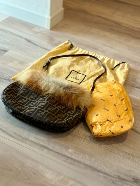 フェンディ_ファーバック（ブランドバッグ）の商品画像 - 査定依頼日：2026年6月6日 - 最高査定価格：60,000円