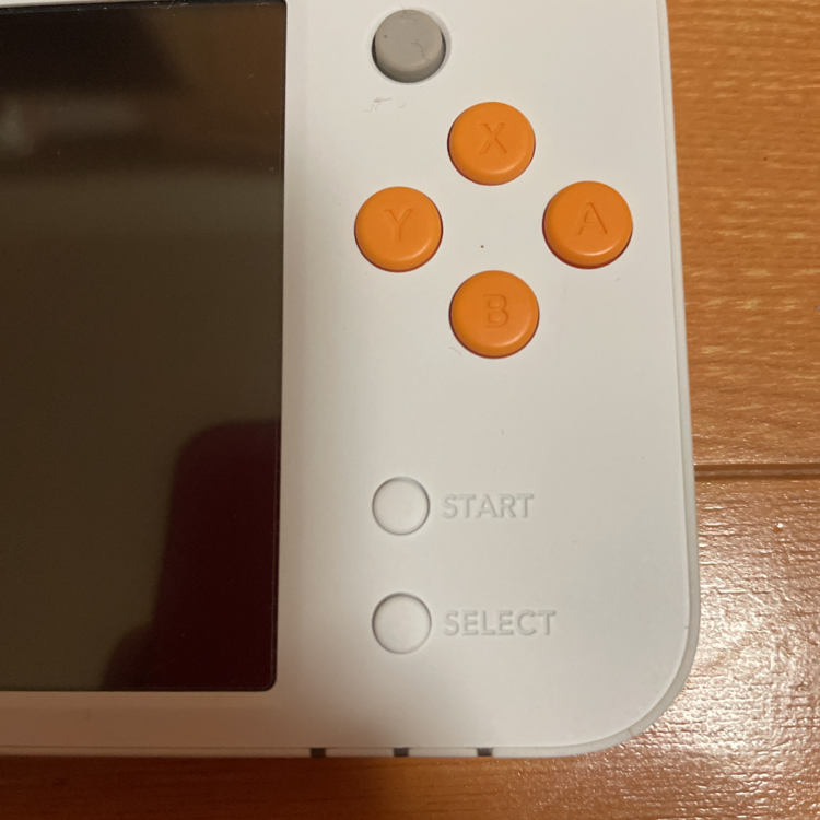 ニンテンドー2DS （ゲーム機本体・ゲームソフト）の商品画像 - 査定依頼日：2022年9月22日 - 最高査定価格：10,000円