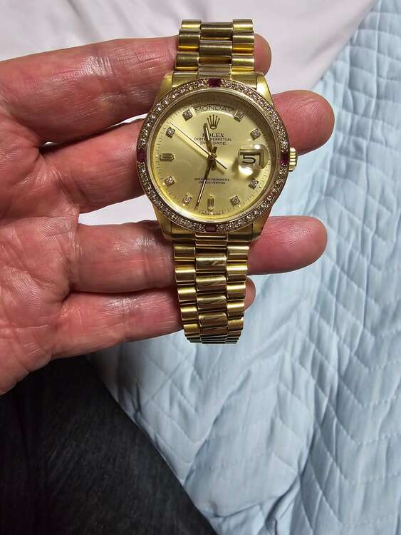ロレックス デイデイト 18238A（高級時計）の商品画像 - 査定依頼日：2025年5月6日 - 最高査定価格：2,900,000円