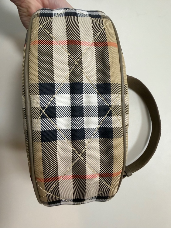 その他 バーバリー （ブランドバッグ）の商品画像 - 査定依頼日：2025年12月23日 - 最高査定価格：33,000円