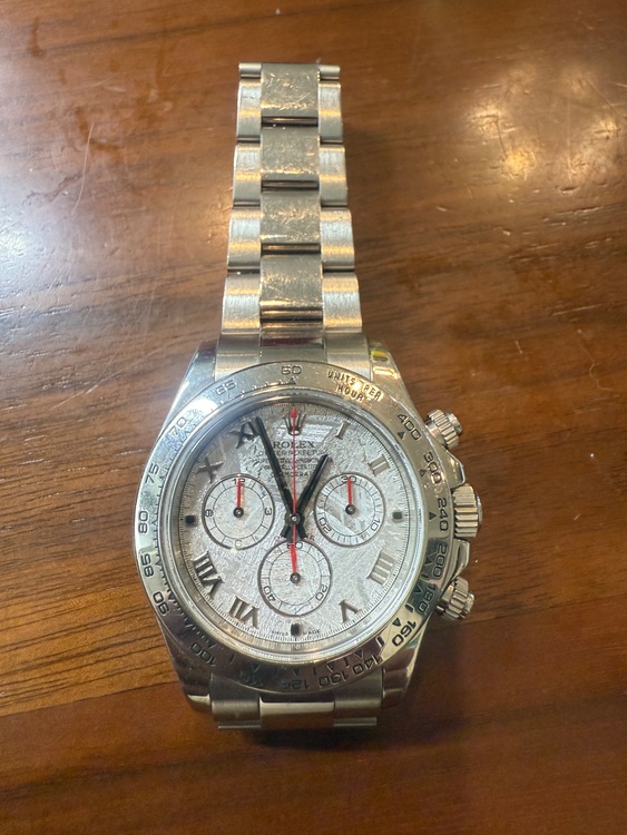 ロレックス デイトナ 116509（高級時計）の商品画像 - 査定依頼日：2025年10月14日 - 最高査定価格：7,680,000円