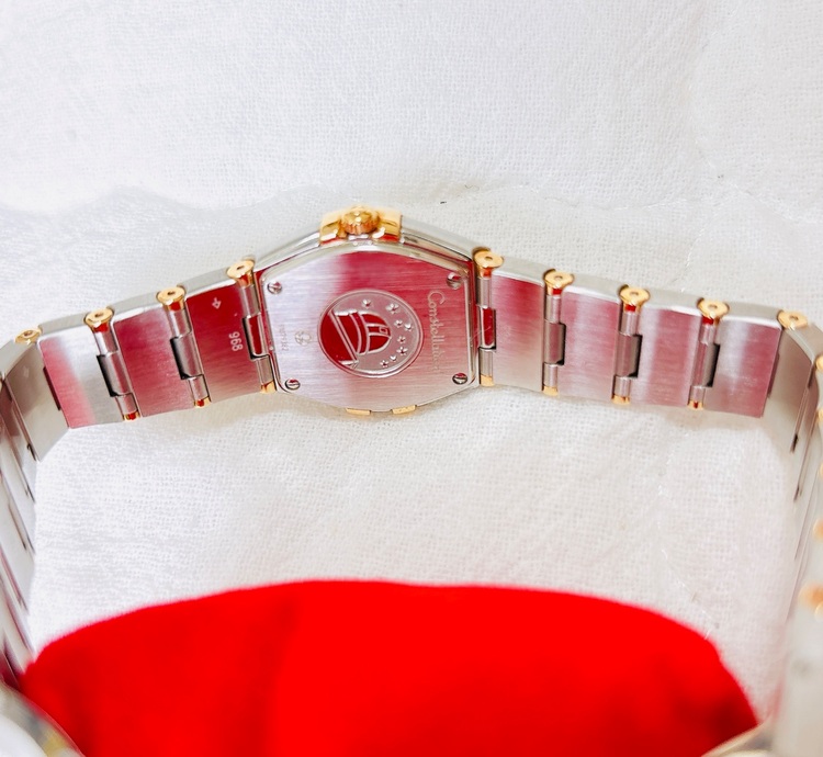 オメガ コンステーション O 123.20.27.60.55.001 （高級時計）の商品画像 - 査定依頼日：2025年8月25日 - 最高査定価格：350,000円