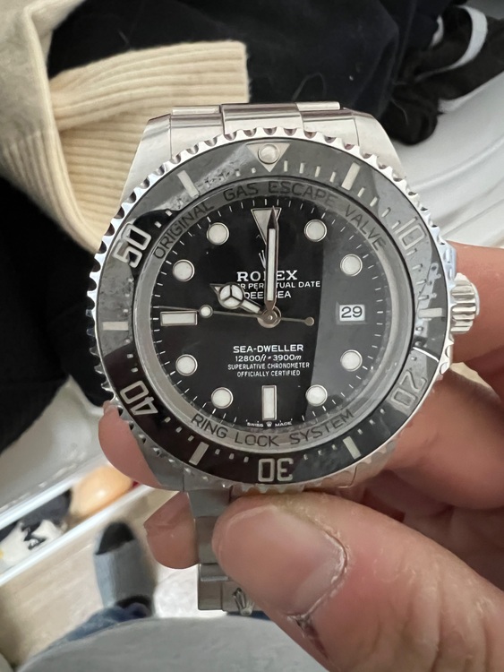 ロレックス シードゥエラー （高級時計）の商品画像 - 査定依頼日：2025年10月30日 - 最高査定価格：2,000,000円