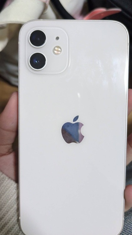 iPhone 12 128GB SIMフリー（スマホ）の商品画像 - 査定依頼日：2026年3月1日 - 最高査定価格：24,000円