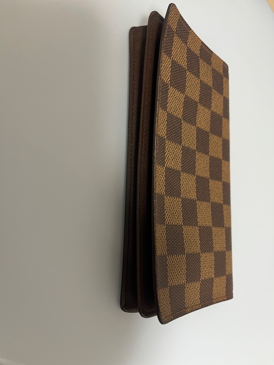 ダミエ　長財布　札入れ（ブランド財布・小物）の商品画像 - 査定依頼日：2026年3月8日 - 最高査定価格：999円