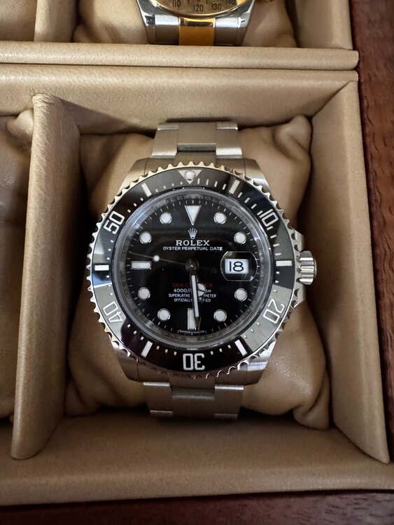 ロレックス シードゥエラー 12660（高級時計）の商品画像 - 査定依頼日：2025年1月26日 - 最高査定価格：2,000,000円