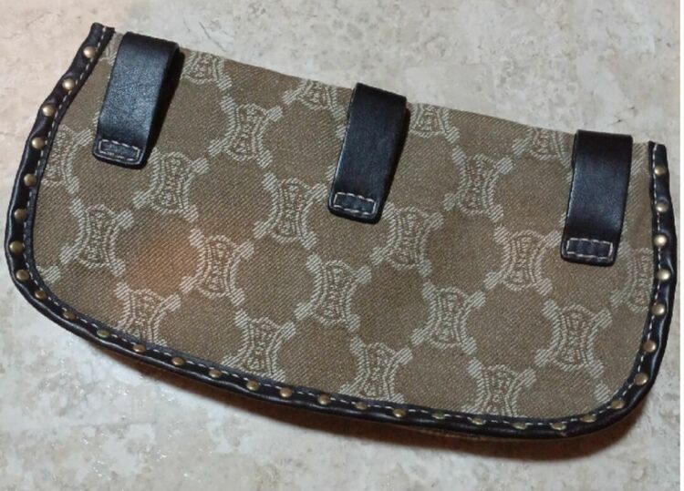 セリーヌ  （ブランドバッグ）の商品画像 - 査定依頼日：2025年11月17日 - 最高査定価格：35,000円