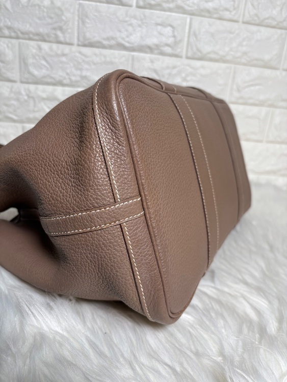 エルメス  ガーデンパーティ PM 刻印□O ネゴンダ レザー エトゥープ （ブランドバッグ）の商品画像 - 査定依頼日：2025年10月30日