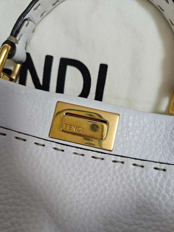 フェンディ  （ブランドバッグ）の商品画像 - 査定依頼日：2025年1月25日 - 最高査定価格：86,000円