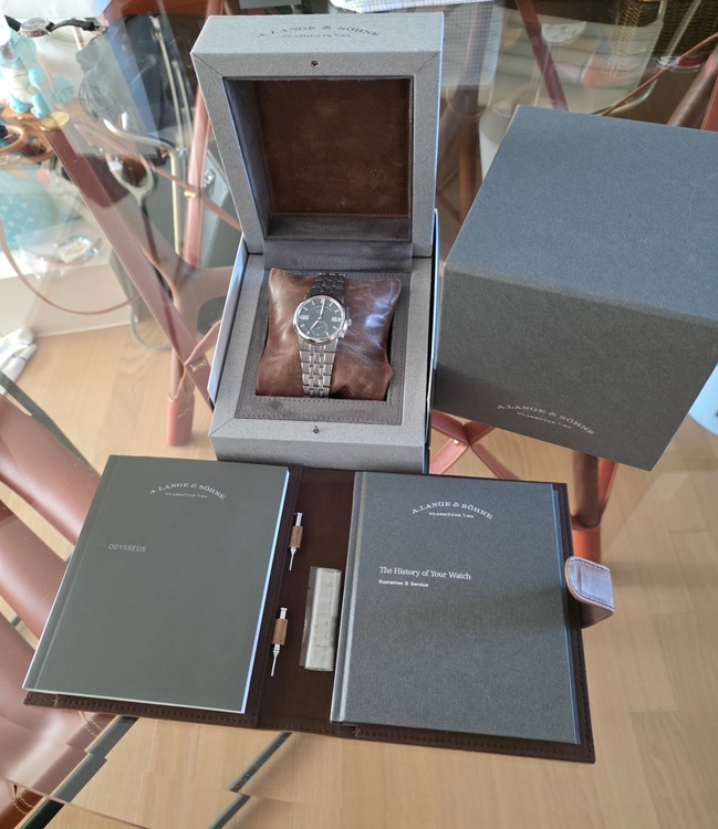 ランゲ＆ゾーネ その他 大阪に住んでおり、現金で受け取っても（高級時計）の商品画像 - 査定依頼日：2025年8月18日 - 最高査定価格：13,100,000円