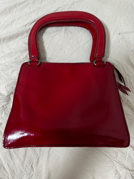 ミュウミュウ  （ブランドバッグ）の商品画像 - 査定依頼日：2025年9月3日 - 最高査定価格：40,000円