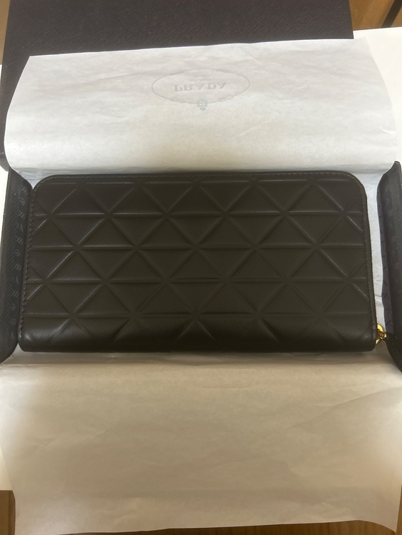 財布（古着・ファッション）の商品画像 - 査定依頼日：2025年11月11日 - 最高査定価格：52,500円