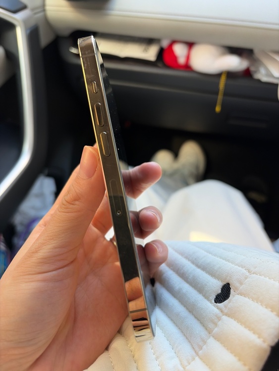 iPhone iPhone 13 Pro 256GB au（スマホ）の商品画像 - 査定依頼日：2026年7月11日 - 最高査定価格：48,000円