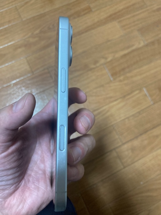 iPhone 16 128GB SIMフリー（スマホ）の商品画像 - 査定依頼日：2025年12月7日 - 最高査定価格：86,000円