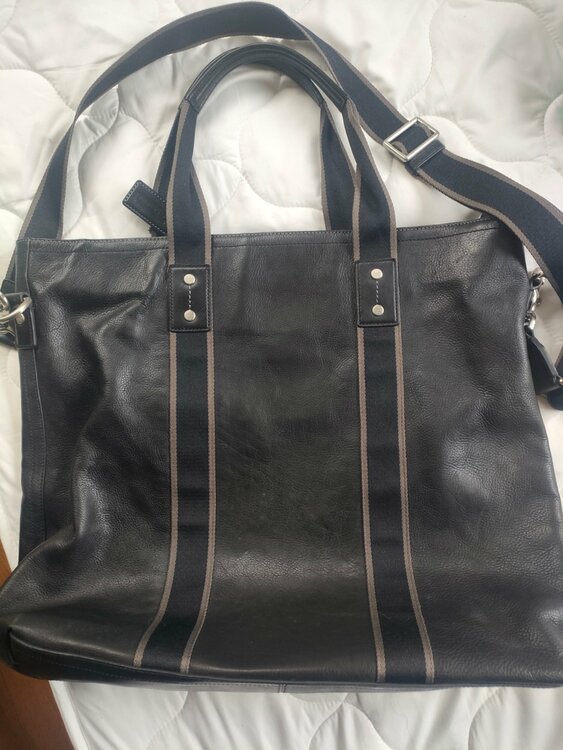 コーチ 2way ビジネストートバッグ（ブランドバッグ）の商品画像 - 査定依頼日：2026年1月28日 - 最高査定価格：3,000円