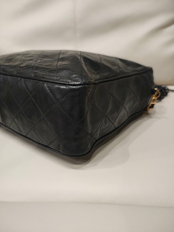 フリンジ　チェーン　ショルダー（ブランドバッグ）の商品画像 - 査定依頼日：2026年3月29日 - 最高査定価格：150,000円