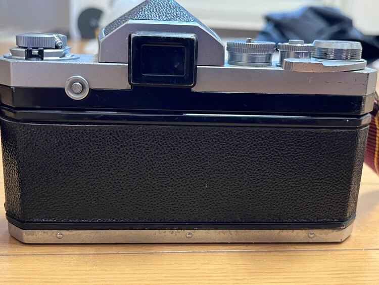 ニコンF フィルムカメラ 28-85mmレンズ付（カメラ）の商品画像 - 査定依頼日：2025年3月24日 - 最高査定価格：50,000円