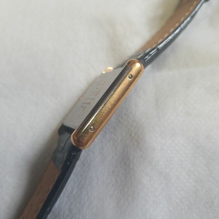 カルティエ タンク 9 090223（高級時計）の商品画像 - 査定依頼日：2025年10月15日 - 最高査定価格：250,000円