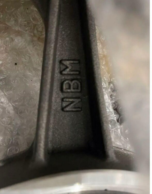 スズキ　GS400用　後期型　BEETキャストホイール 前後18インチ（バイク用品）の商品画像 - 査定依頼日：2025年3月16日 - 最高査定価格：40,000円