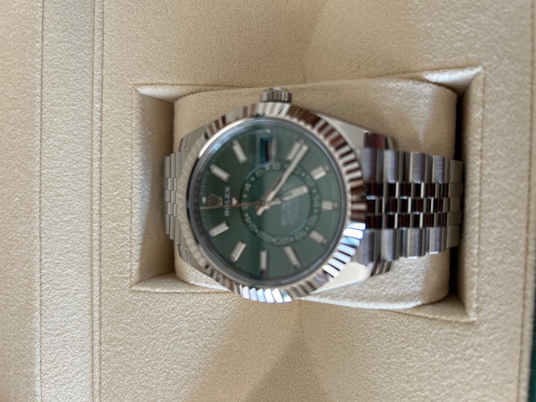 スカイドゥエラー（高級時計）の商品画像 - 査定依頼日：2025年7月24日 - 最高査定価格：4,300,000円