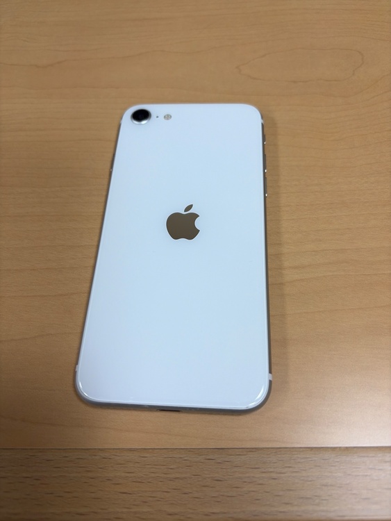 iPhone SE（スマホ）の商品画像 - 査定依頼日：2026年4月3日 - 最高査定価格：20,000円