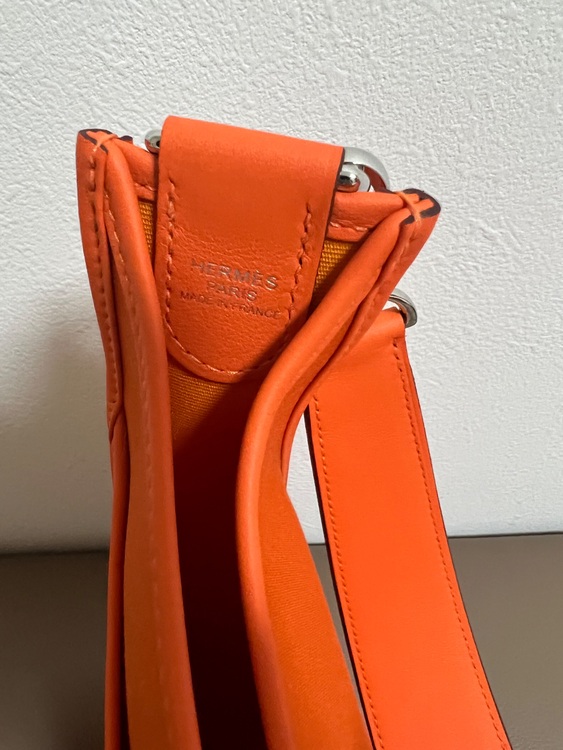 エルメス　ネオエブリン29（ブランドバッグ）の商品画像 - 査定依頼日：2025年8月10日 - 最高査定価格：330,000円