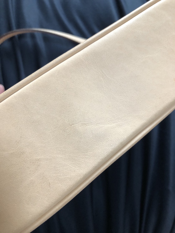 M2J-6094（ブランドバッグ）の商品画像 - 査定依頼日：2021年8月9日 - 最高査定価格：5,000円