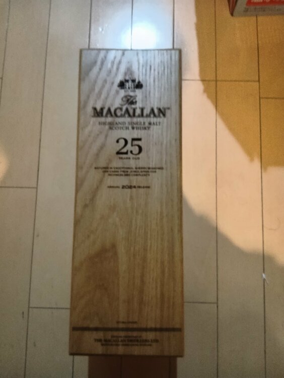 ザ　マッカラン25年（お酒）の商品画像 - 査定依頼日：2026年3月8日 - 最高査定価格：200,000円