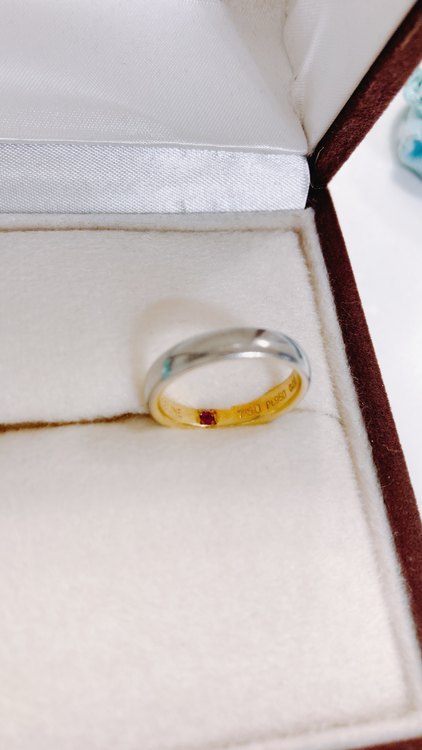 セリーヌプラチナリング/内側ルビー入り（金・貴金属）の商品画像 - 査定依頼日：2023年6月20日 - 最高査定価格：60,000円