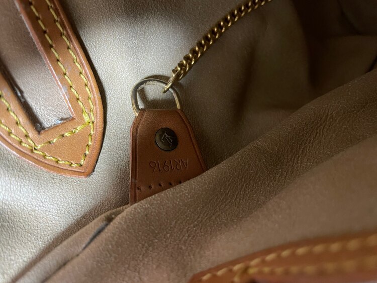 ルイヴィトン モノグラム （ブランドバッグ）の商品画像 - 査定依頼日：2024年12月30日 - 最高査定価格：35,000円