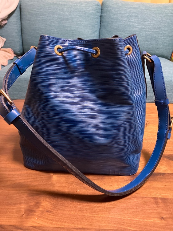 ルイヴィトン エピ （ブランドバッグ）の商品画像 - 査定依頼日：2026年1月26日 - 最高査定価格：40,000円