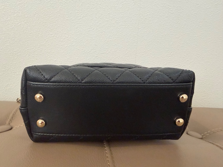 ココハンドルXS（ブランドバッグ）の商品画像 - 査定依頼日：2026年4月11日 - 最高査定価格：750,000円