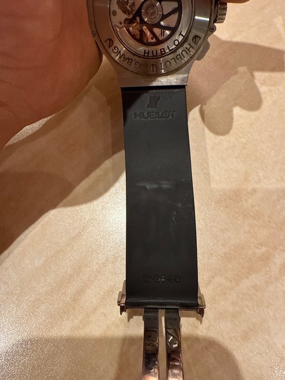 ウブロ ビックバン （高級時計）の商品画像 - 査定依頼日：2025年6月30日 - 最高査定価格：600,000円