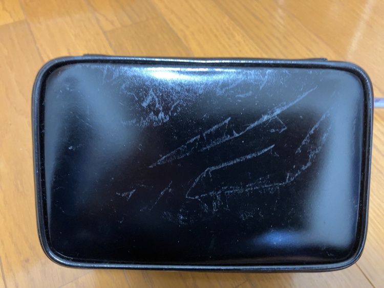 バンブーバニティ　エナメル（ブランドバッグ）の商品画像 - 査定依頼日：2025年12月23日 - 最高査定価格：2,000円