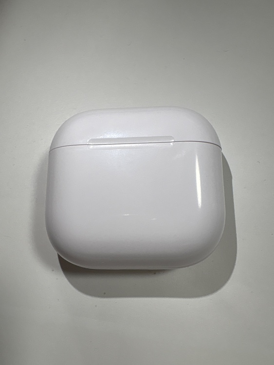 AirPods4　ANC A3055 A3056 A3059（オーディオ・スピーカー）の商品画像 - 査定依頼日：2026年4月7日 - 最高査定価格：7,100円