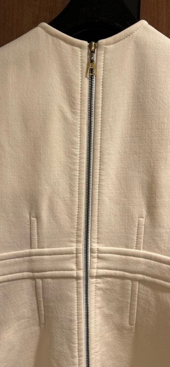 ワンピース（古着・ファッション）の商品画像 - 査定依頼日：2025年11月2日 - 最高査定価格：10,000円