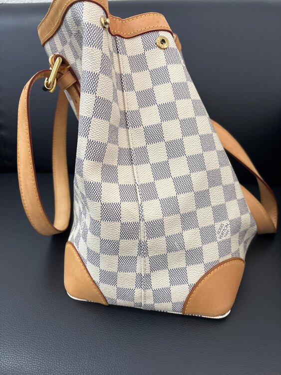 アズール　ハムステッドMM（ブランドバッグ）の商品画像 - 査定依頼日：2025年5月11日 - 最高査定価格：120,000円