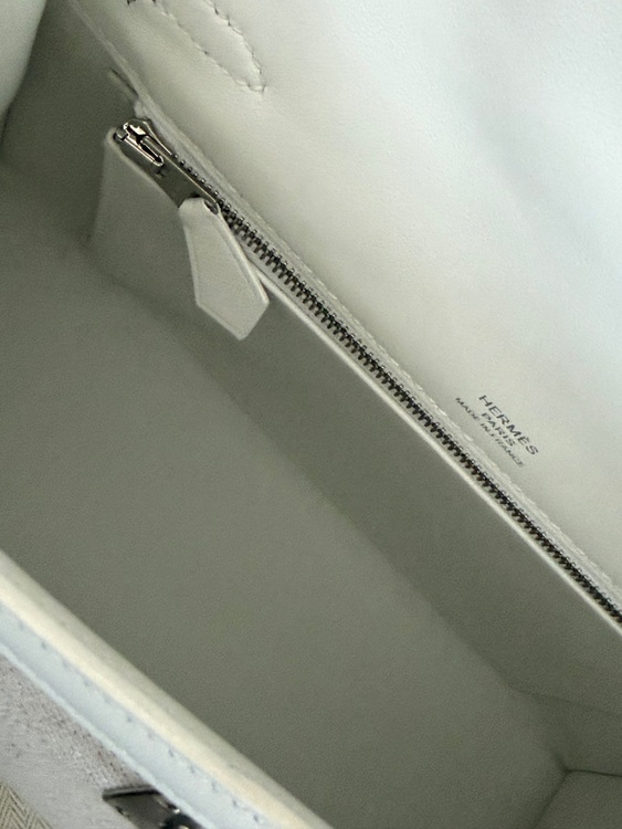 エルメス ケリー （ブランドバッグ）の商品画像 - 査定依頼日：2025年11月30日 - 最高査定価格：100,000円