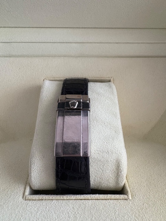 コスモグラフ（高級時計）の商品画像 - 査定依頼日：2025年8月22日 - 最高査定価格：3,650,000円